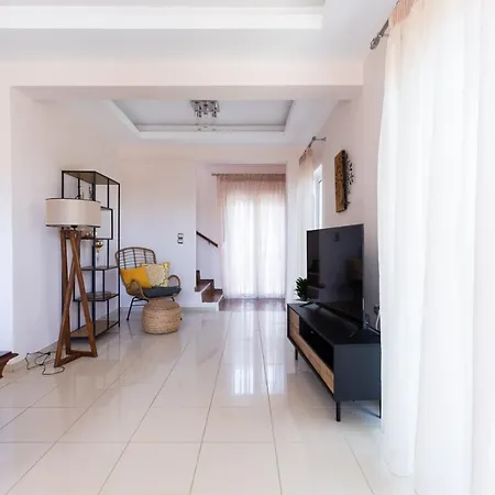 Elli Villa *