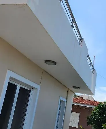 Elli * הרסוניסוס